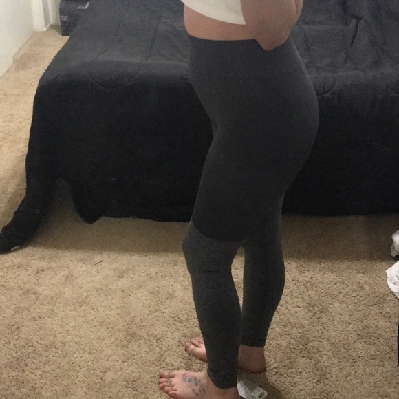 Gymshark Charcoal two toned leggings - Picture 3 of 4